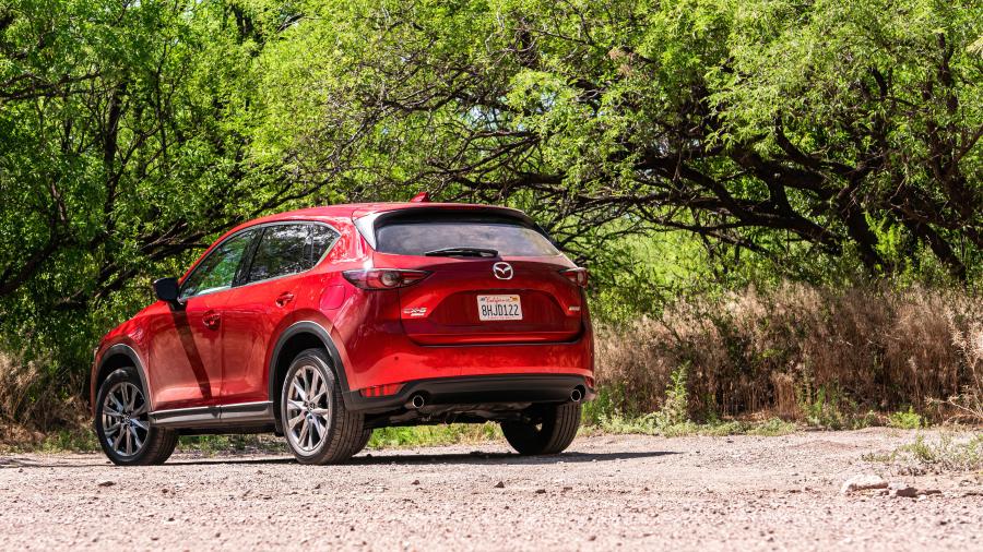  Mazda CX-5 Signature 2018 года  (NA) (фото 38 из 40)